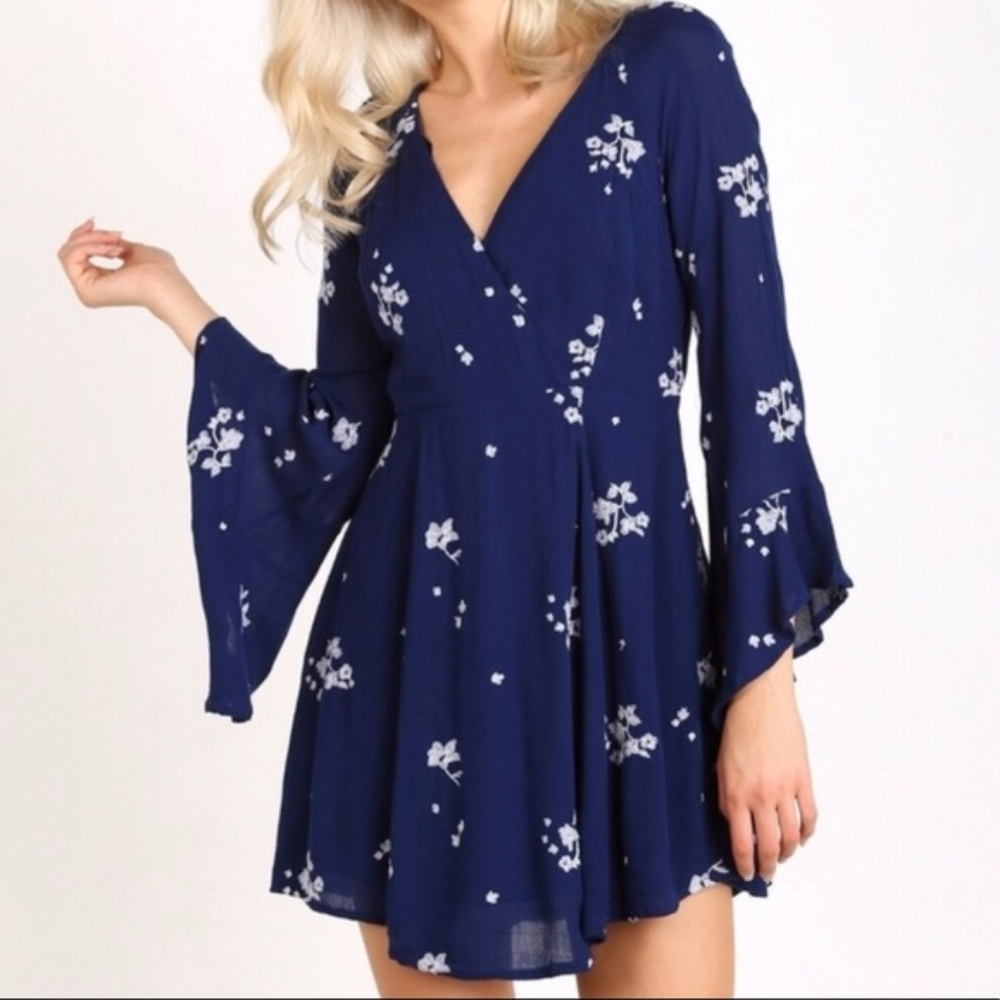 🦩Free People Jasmine Embroidered Floral Mini Dress Blue Sz 2